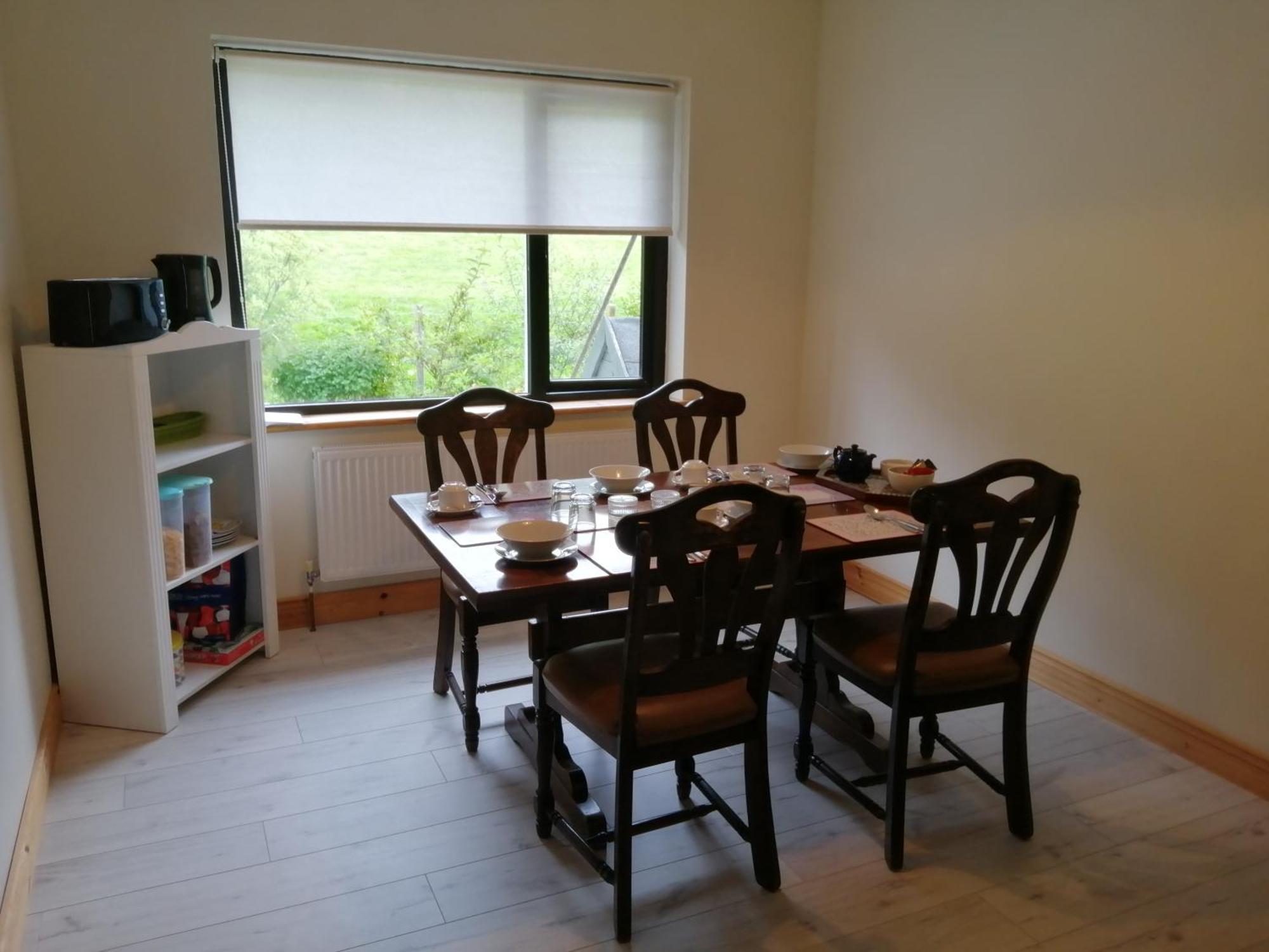 Great Lawn Kinisi 16K From The Town Centre V93 Hv56 Bed & Breakfast Laune Bridge Eksteriør bilde